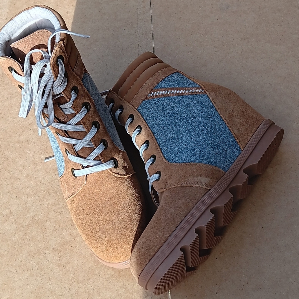 Women's Tan Suede & Gray Wool Wedge Booties - Casual Lace-Up